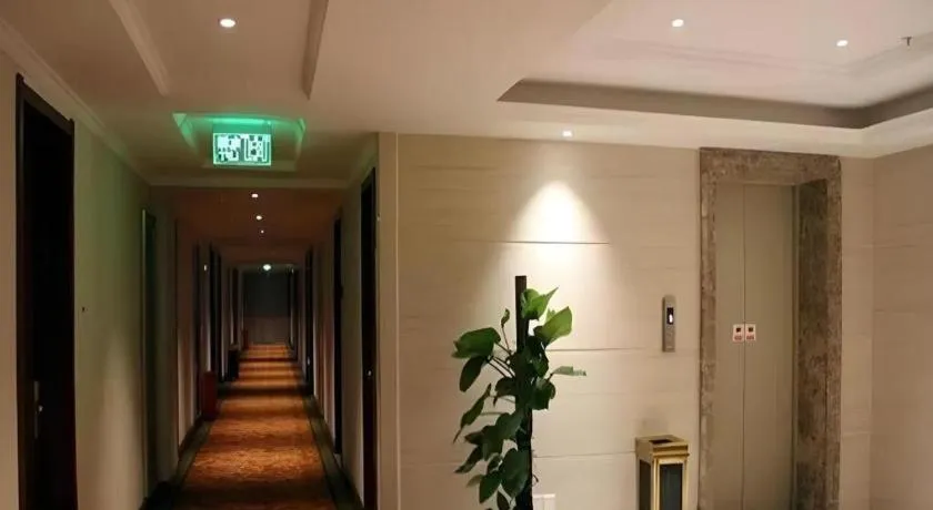 GreenTree Inn Jiangxi Nanchang XianGYAng Road Lianxi Road Business Hotel