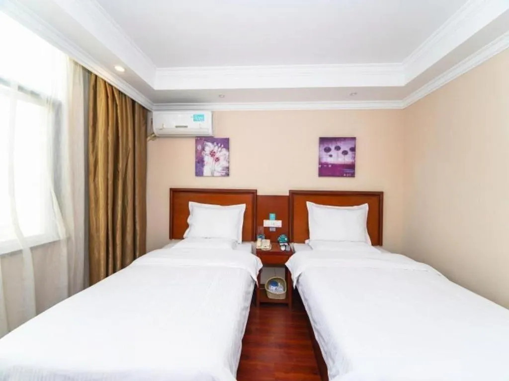 Bed in GreenTree Inn Jiangxi Nanchang XianGYAng Road Lianxi Road Business Hotel