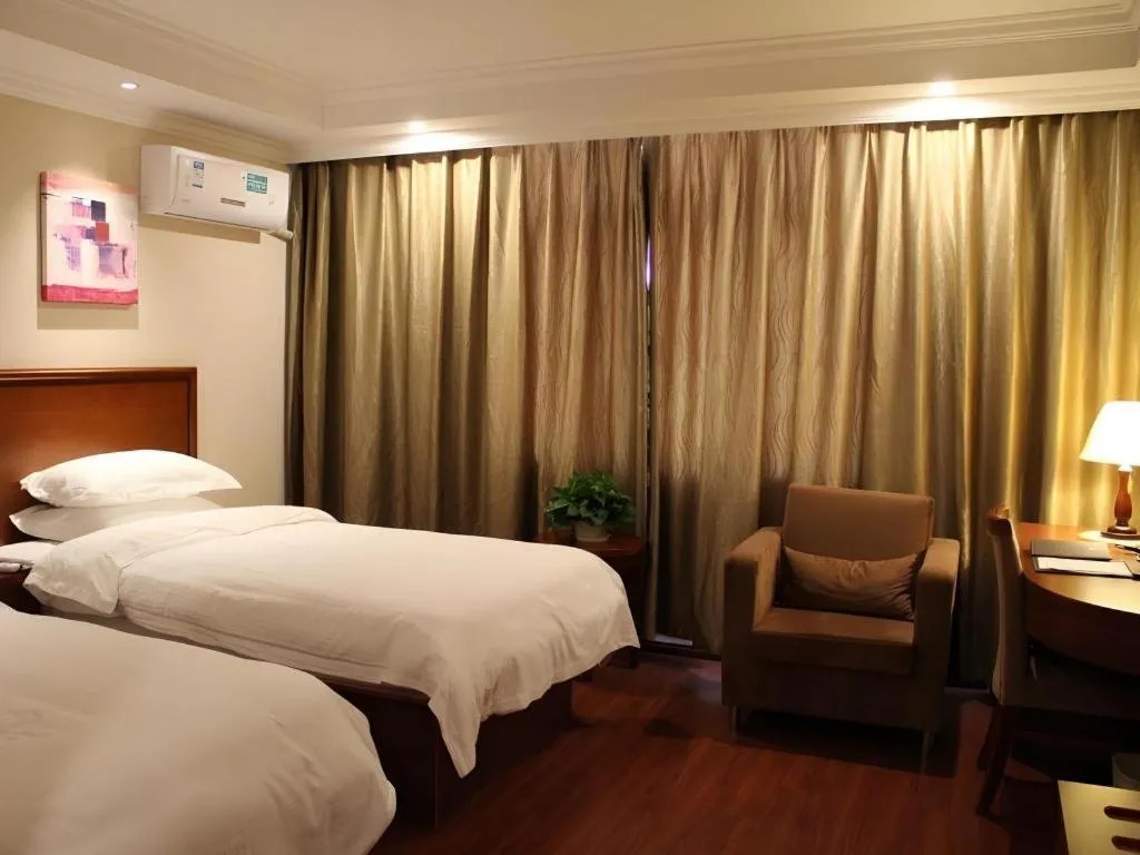 Bed in GreenTree Inn Jiangxi Nanchang XianGYAng Road Lianxi Road Business Hotel