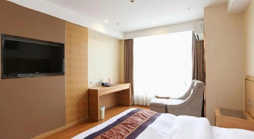 Bed in GreenTree Inn Jiangsu Wuxi Huishan High-Speed Rail Qianzhou Chongwen Road Business Hotel