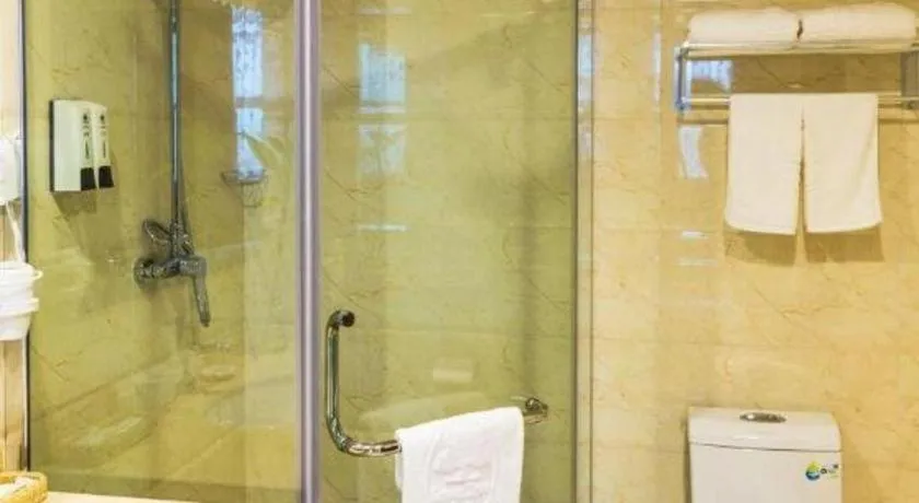 GreenTree Inn Jiangsu Wuxi Huishan High-Speed Rail Qianzhou Chongwen Road Business Hotel