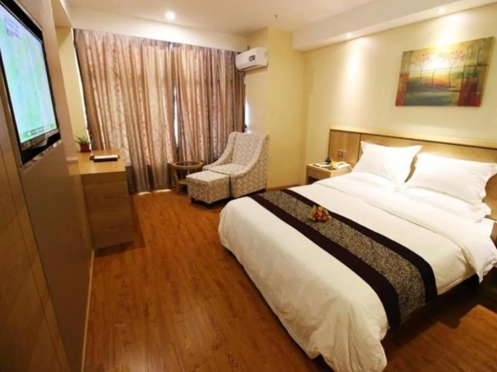Bed in GreenTree Inn Jiangsu Wuxi Huishan High-Speed Rail Qianzhou Chongwen Road Business Hotel