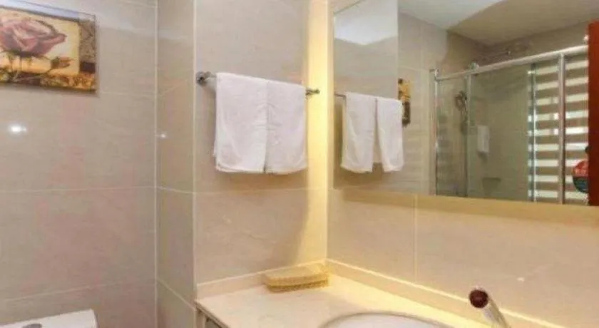 GreenTree Inn Jiangsu Wuxi Huishan High-Speed Rail Qianzhou Chongwen Road Business Hotel