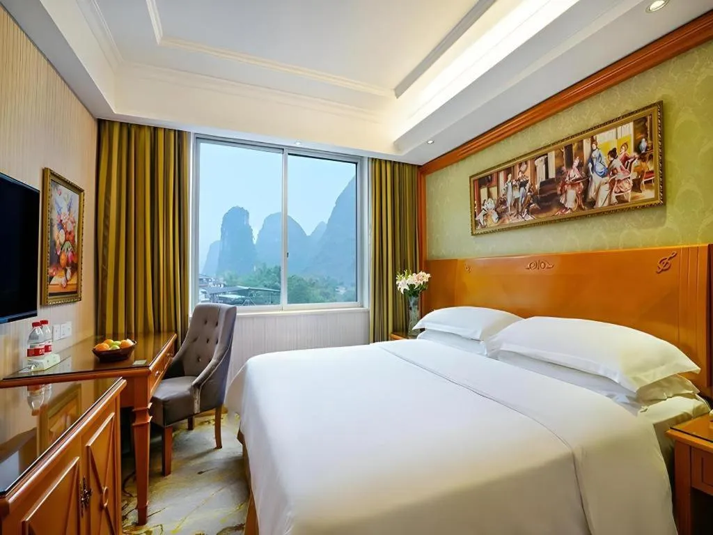 Bed in Vienna Hotel Guangxi Yangshuo Impression
