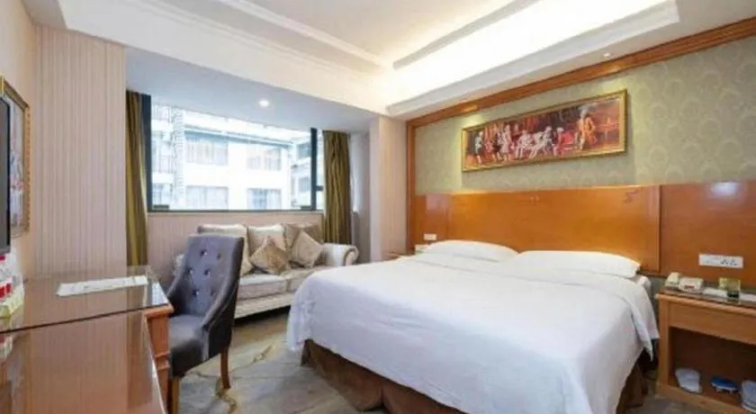 Bed in Vienna Hotel Guangxi Yangshuo Impression