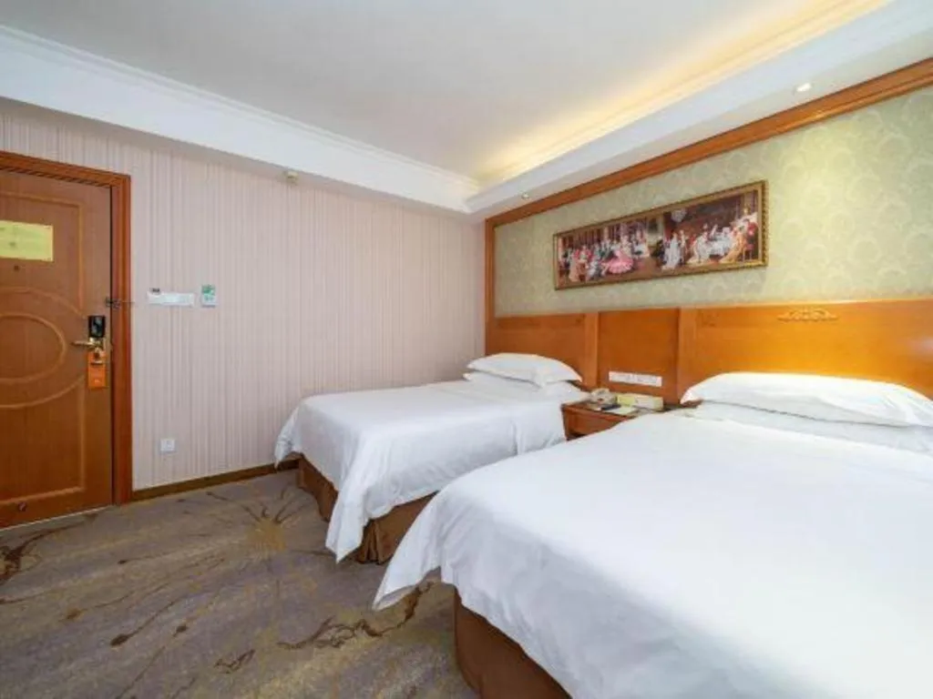 Bed in Vienna Hotel Guangxi Yangshuo Impression