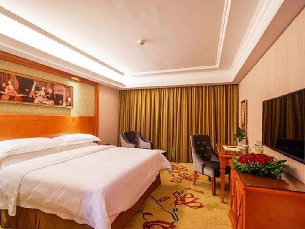 Bed in Vienna Hotel Guangxi Yangshuo Impression