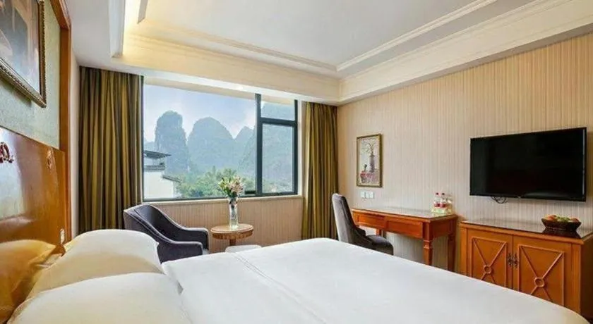 Bed in Vienna Hotel Guangxi Yangshuo Impression