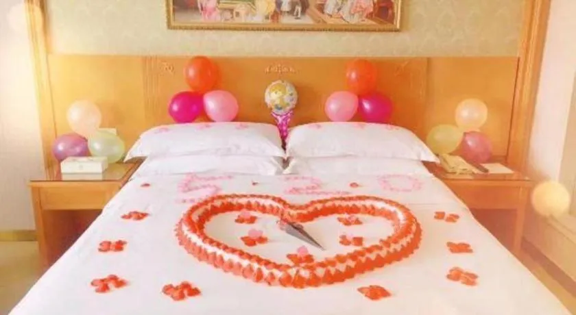 Bed in Vienna Hotel Guangxi Yangshuo Impression