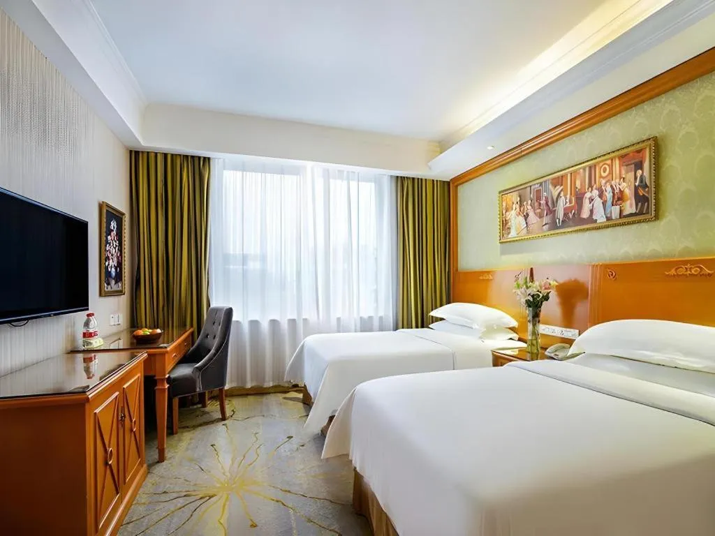 Bed in Vienna Hotel Guangxi Yangshuo Impression