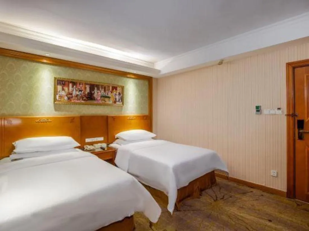 Bed in Vienna Hotel Guangxi Yangshuo Impression