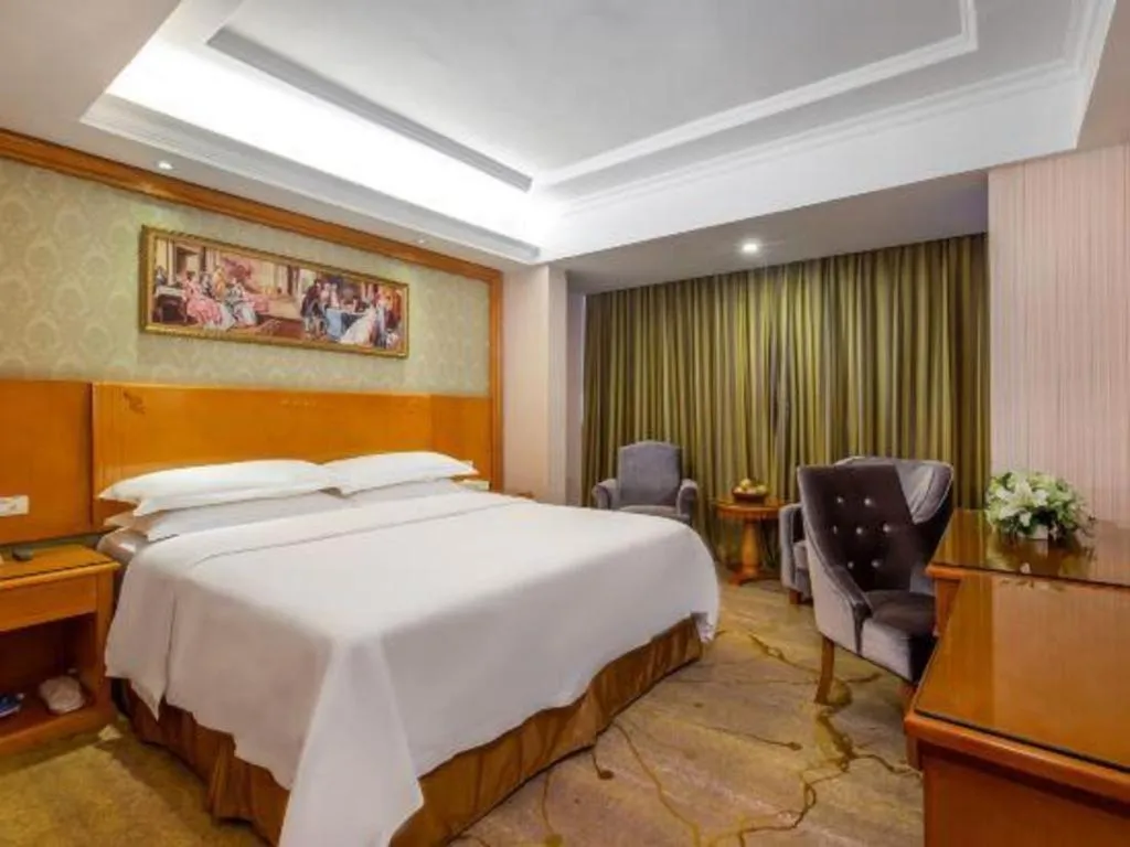 Bed in Vienna Hotel Guangxi Yangshuo Impression