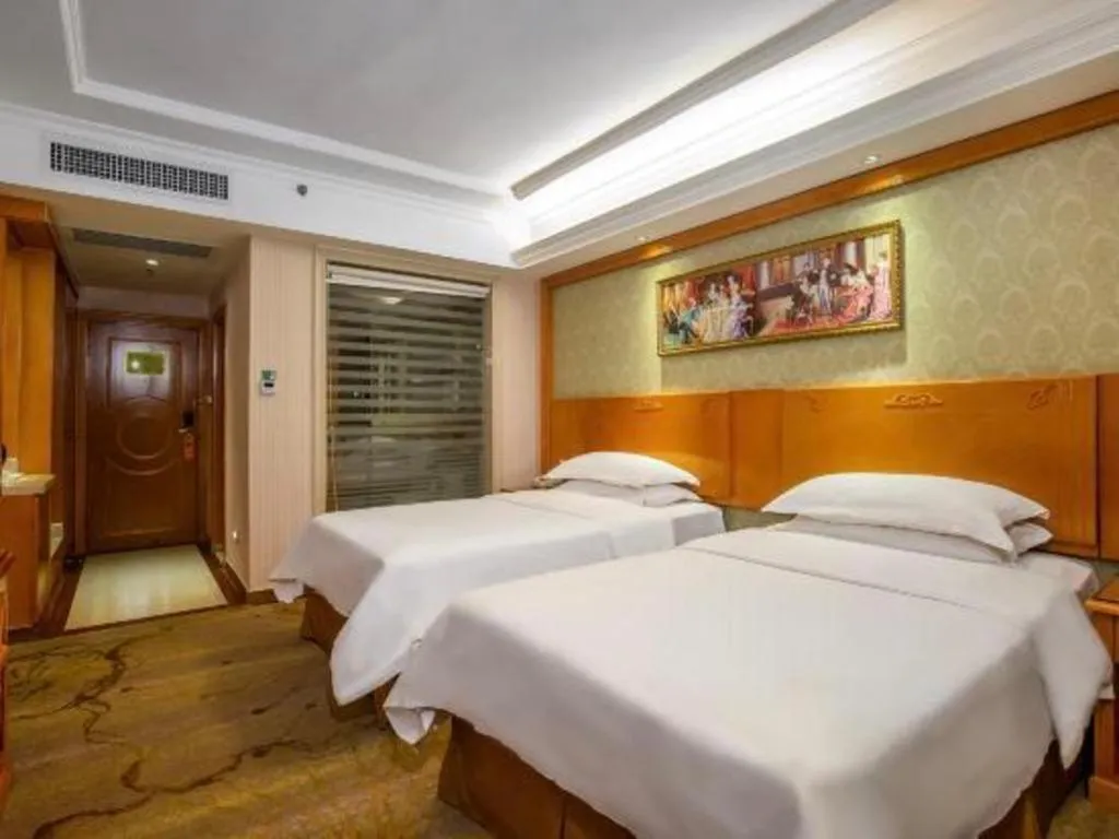 Bed in Vienna Hotel Guangxi Yangshuo Impression