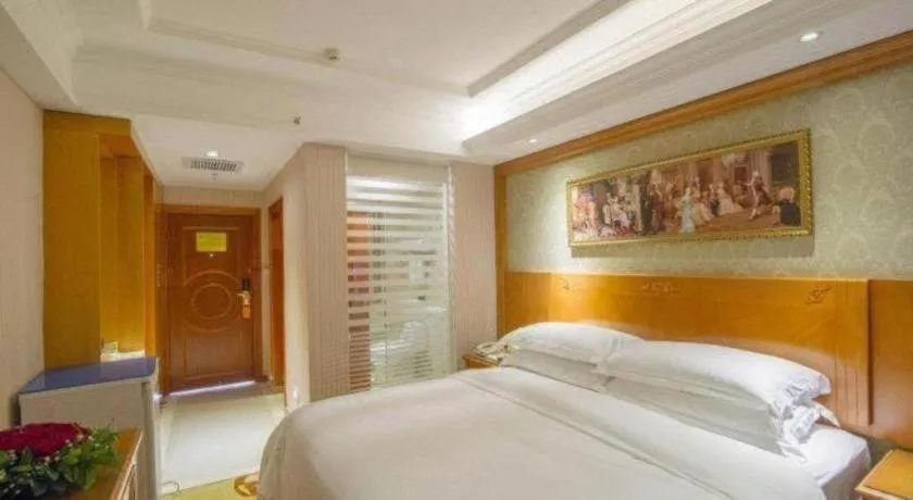 Bed in Vienna Hotel Guangxi Yangshuo Impression