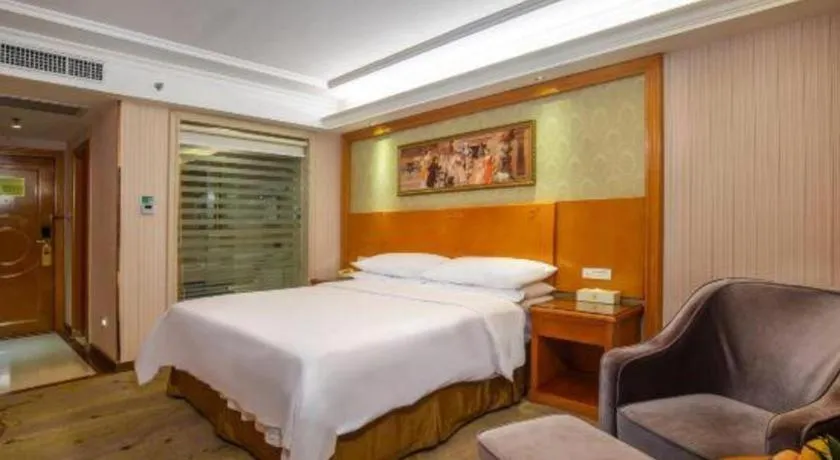 Bed in Vienna Hotel Guangxi Yangshuo Impression