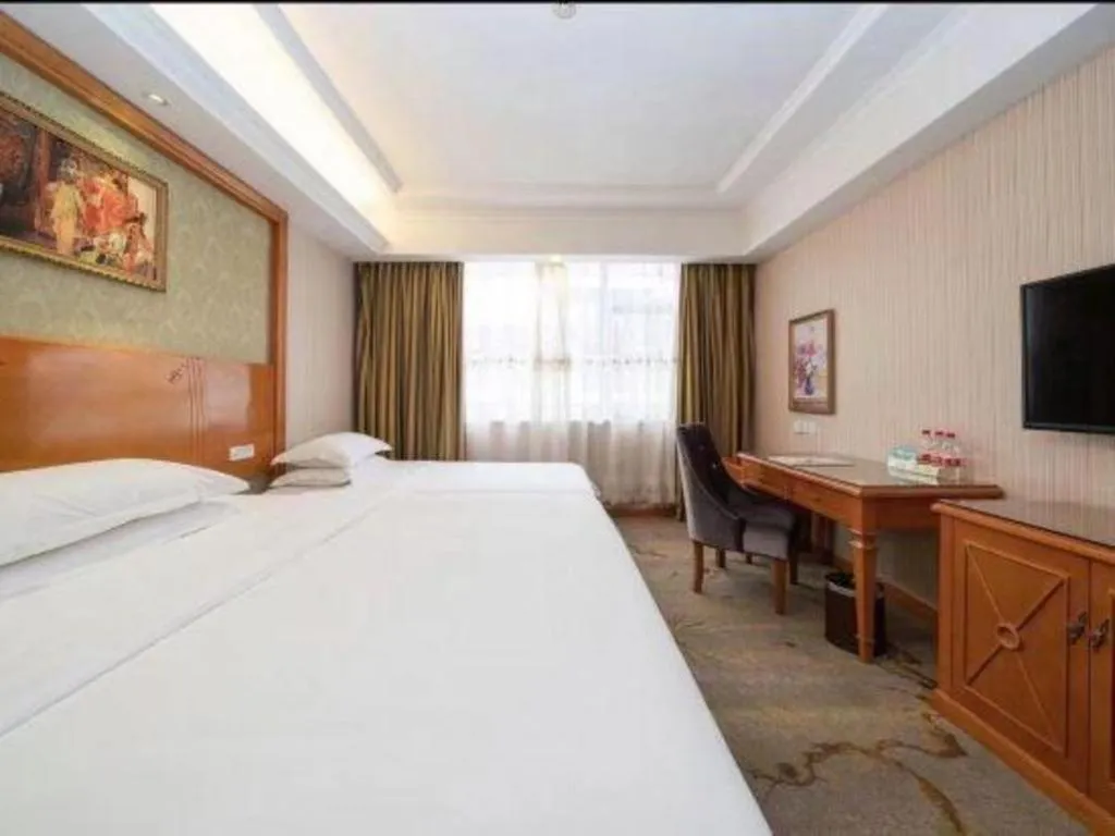 Bed in Vienna Hotel Guangxi Yangshuo Impression