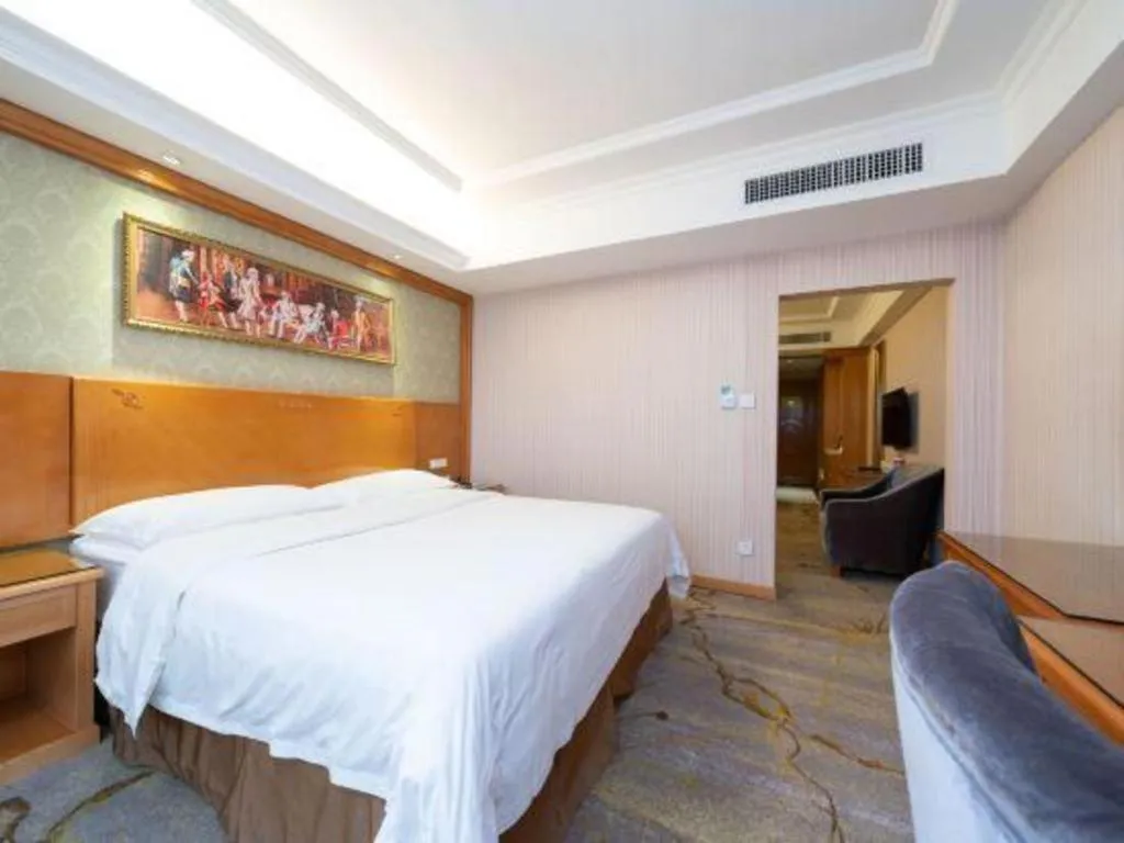 Bed in Vienna Hotel Guangxi Yangshuo Impression