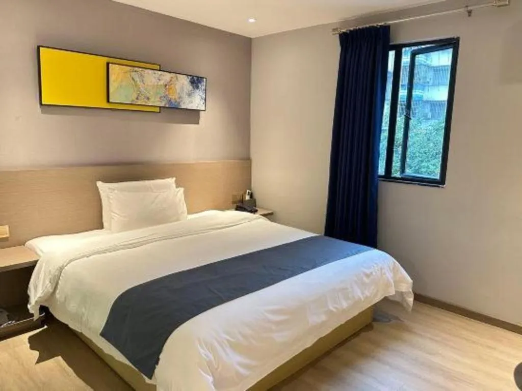 Bed in 7 Days Premium Jiangmen Wuyi Avenue Gangkou Road