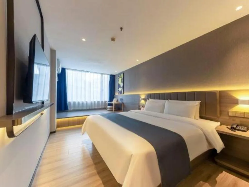 Bed in 7 Days Premium Jiangmen Wuyi Avenue Gangkou Road