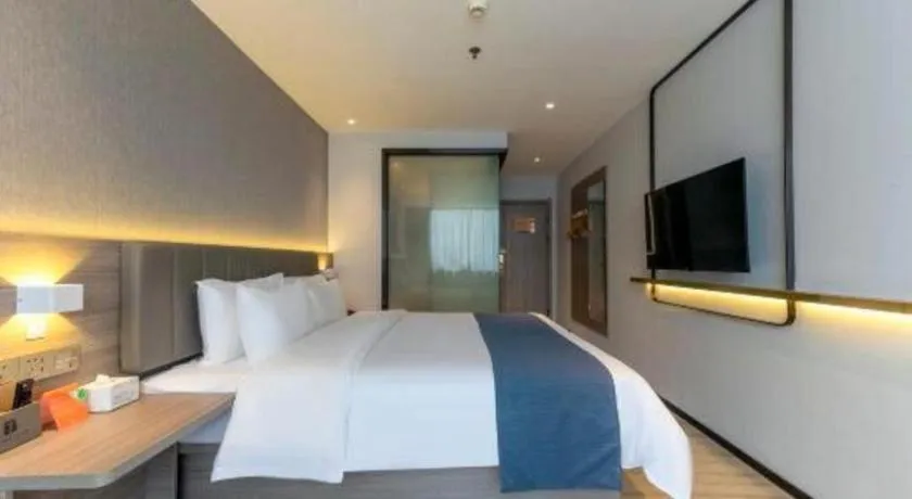 Bed in 7 Days Premium Jiangmen Wuyi Avenue Gangkou Road