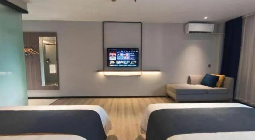 Bed in 7 Days Premium Jiangmen Wuyi Avenue Gangkou Road