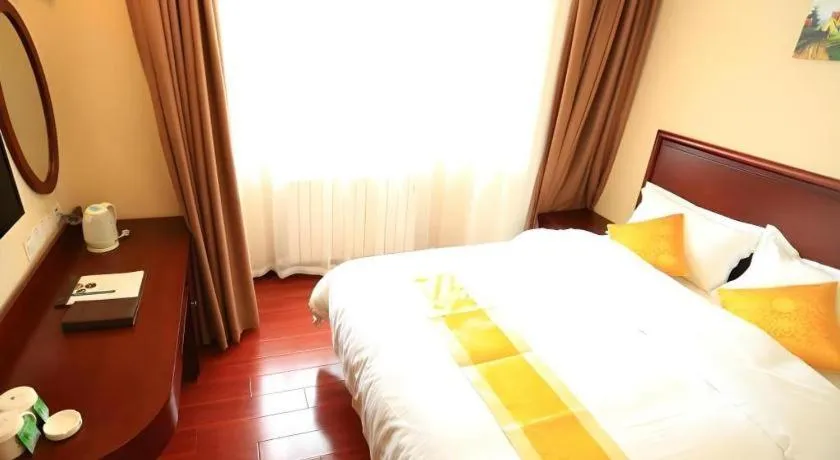 Bed in GreenTree Inn Qingdao Licang Shuyan Road Daweng Square Express Hotel