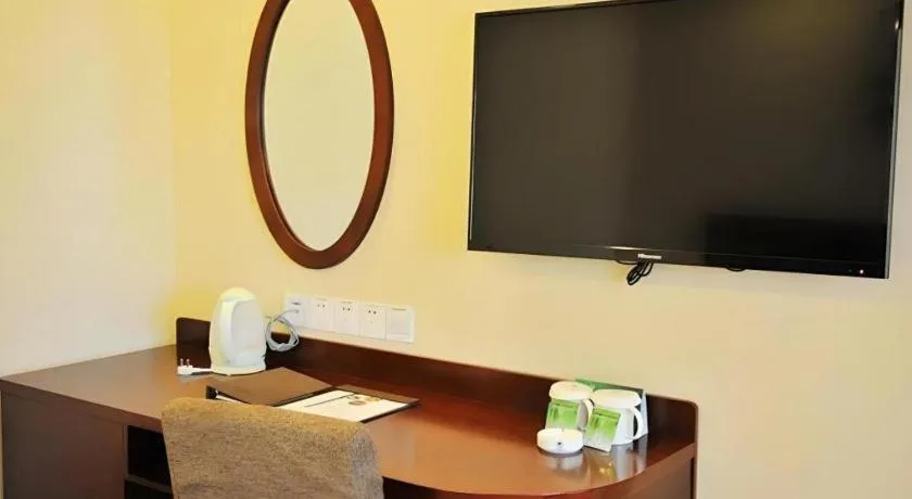 GreenTree Inn Qingdao Licang Shuyan Road Daweng Square Express Hotel