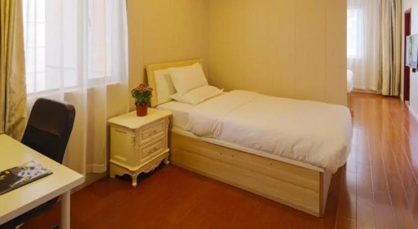 Bed in GreenTree Alliance Shanghai Railway Station QiuJiang Road Hotel