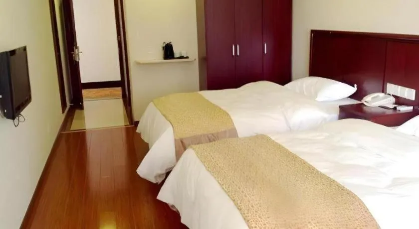 Bed in GreenTree Alliance Shanghai Railway Station QiuJiang Road Hotel