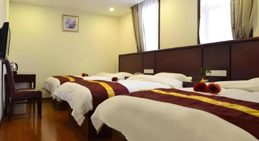 Bed in GreenTree Alliance Shanghai Railway Station QiuJiang Road Hotel