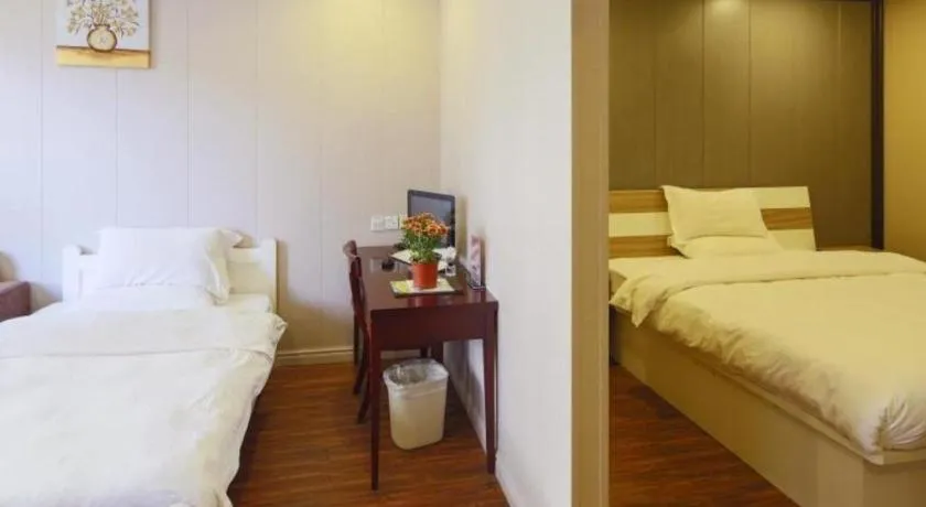 Bed in GreenTree Alliance Shanghai Railway Station QiuJiang Road Hotel
