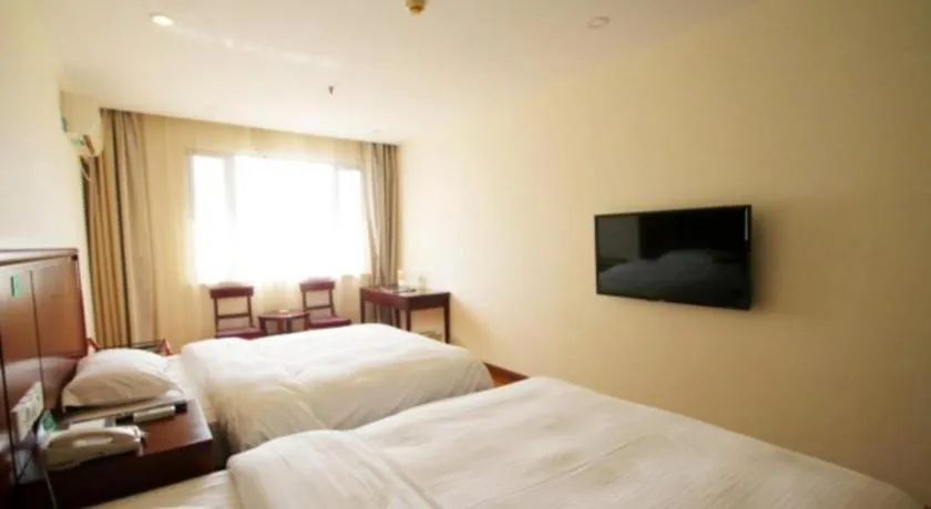 Bed in GreenTree Alliance Shanghai Railway Station QiuJiang Road Hotel