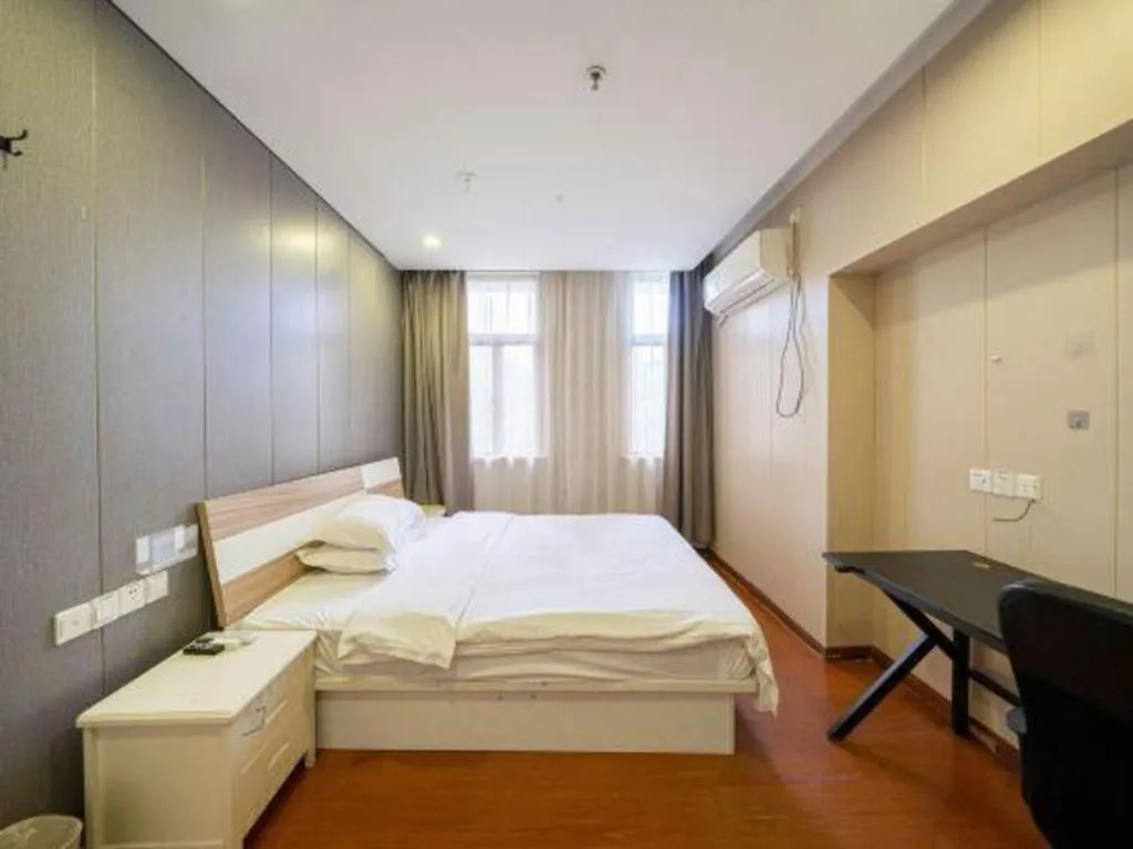 Bed in GreenTree Alliance Shanghai Railway Station QiuJiang Road Hotel
