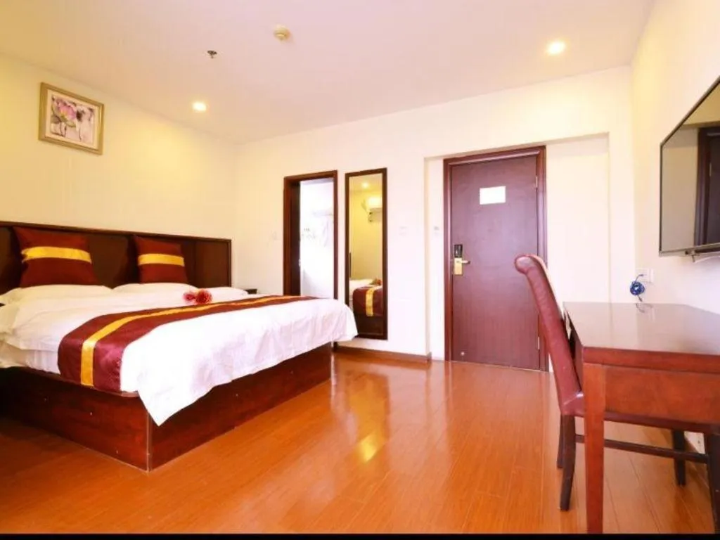 Bed in GreenTree Alliance Shanghai Railway Station QiuJiang Road Hotel