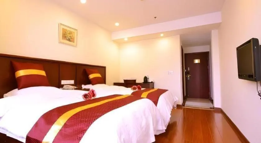 Bed in GreenTree Alliance Shanghai Railway Station QiuJiang Road Hotel