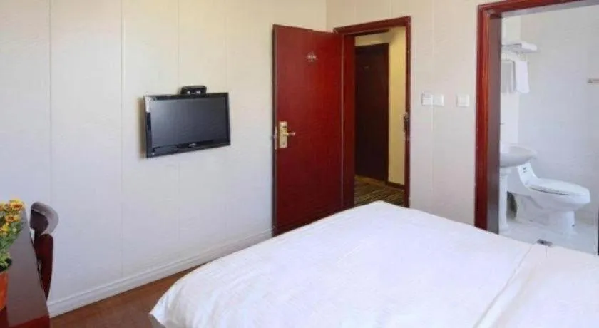 Bed in GreenTree Alliance Shanghai Railway Station QiuJiang Road Hotel