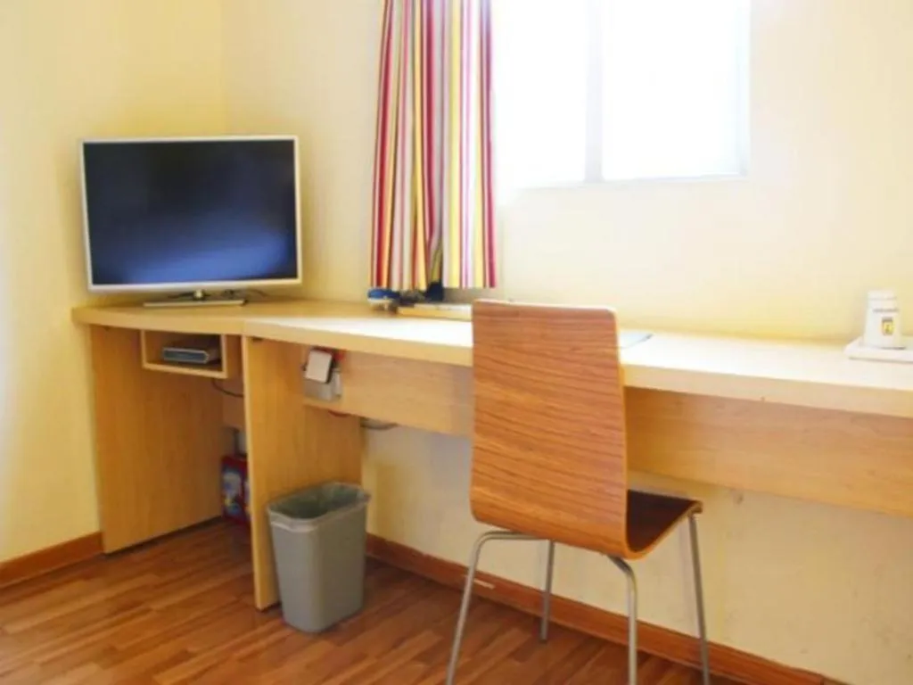 7 Days Inn Wuhan Dingziqiao Zhongnan Road Metro Station