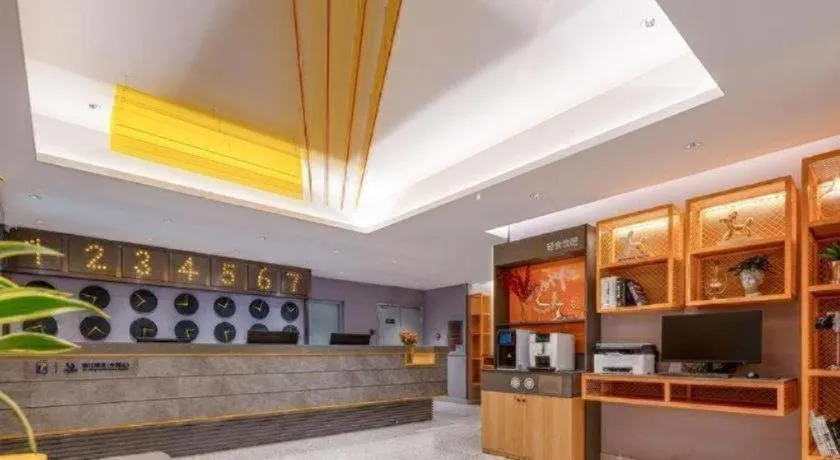 7 Days Inn Wuhan Dingziqiao Zhongnan Road Metro Station