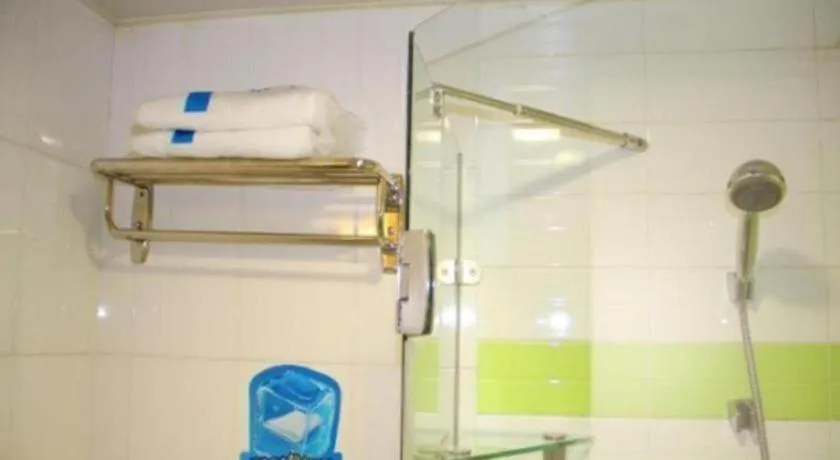 7 Days Inn Wuhan Dingziqiao Zhongnan Road Metro Station