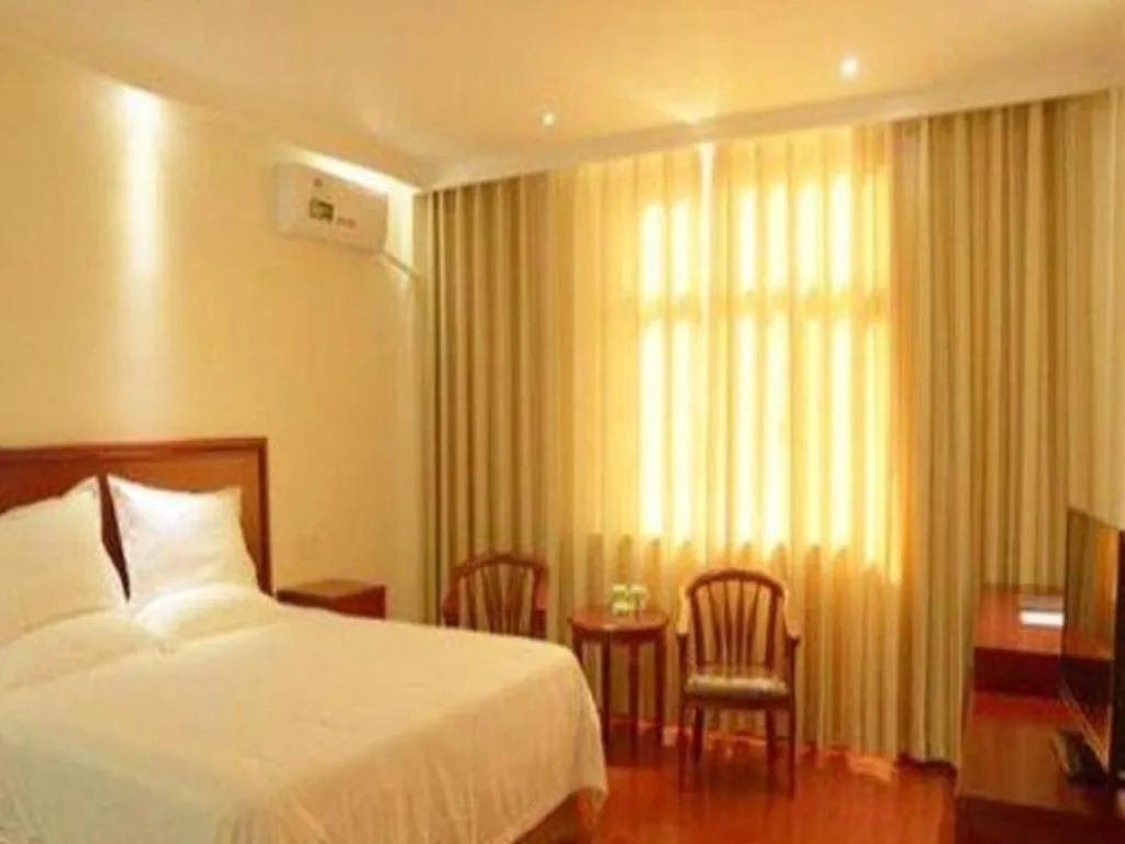 Bed in GreenTree Inn Heze Mudan Road Bus Terminal Station Express Hotel