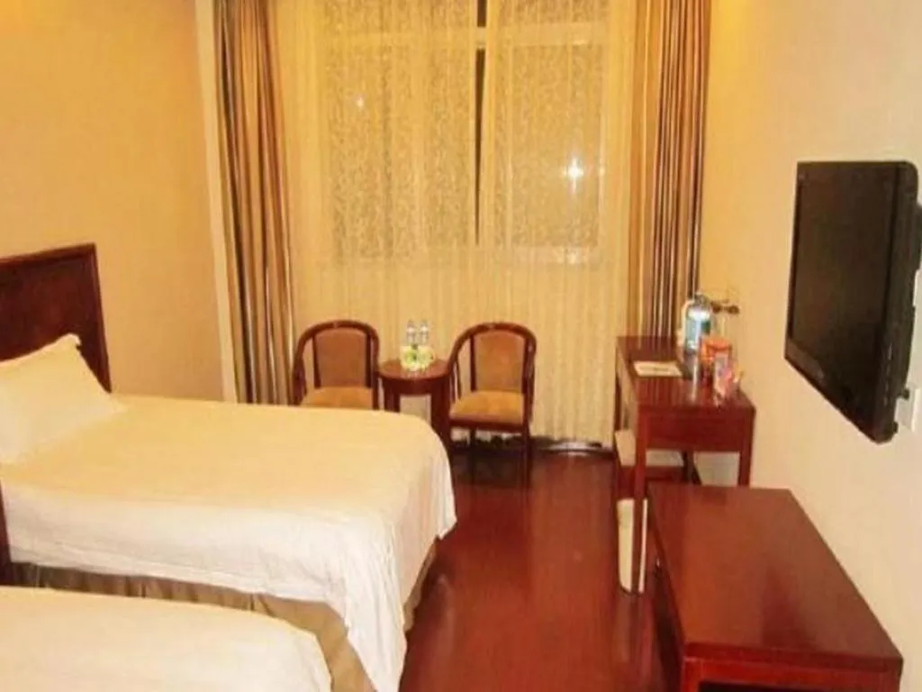 Bed in GreenTree Inn Heze Mudan Road Bus Terminal Station Express Hotel