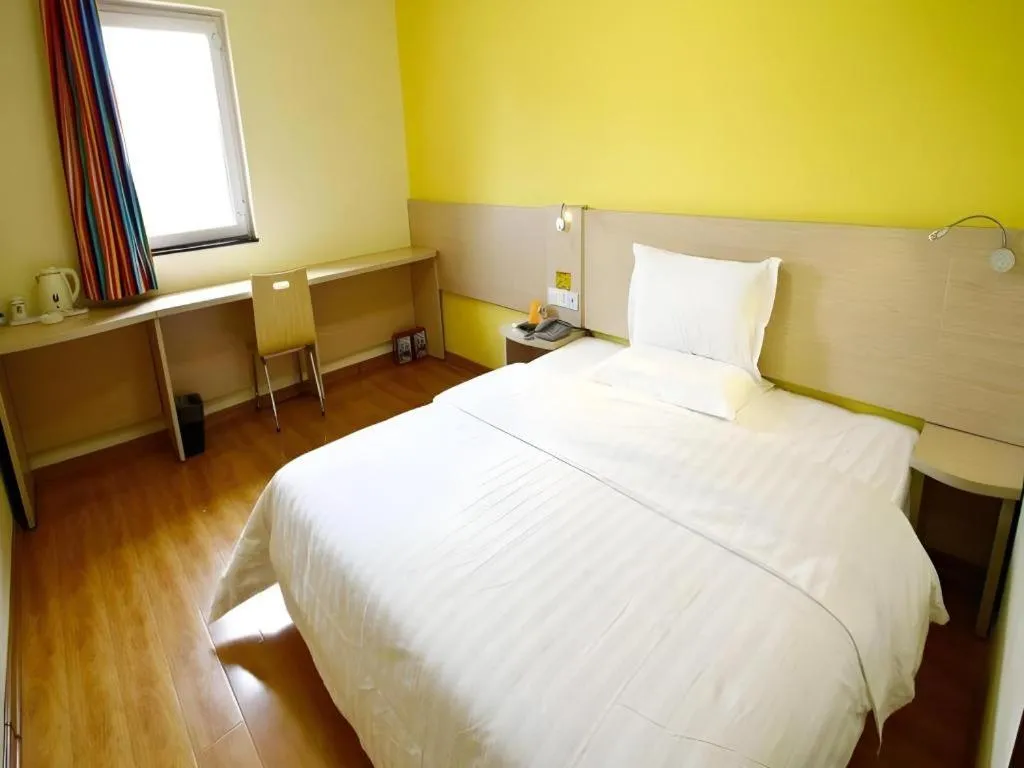 Bed in 7 Days Inn Xi'an North Economic Development Zone 4th Fengcheng Road