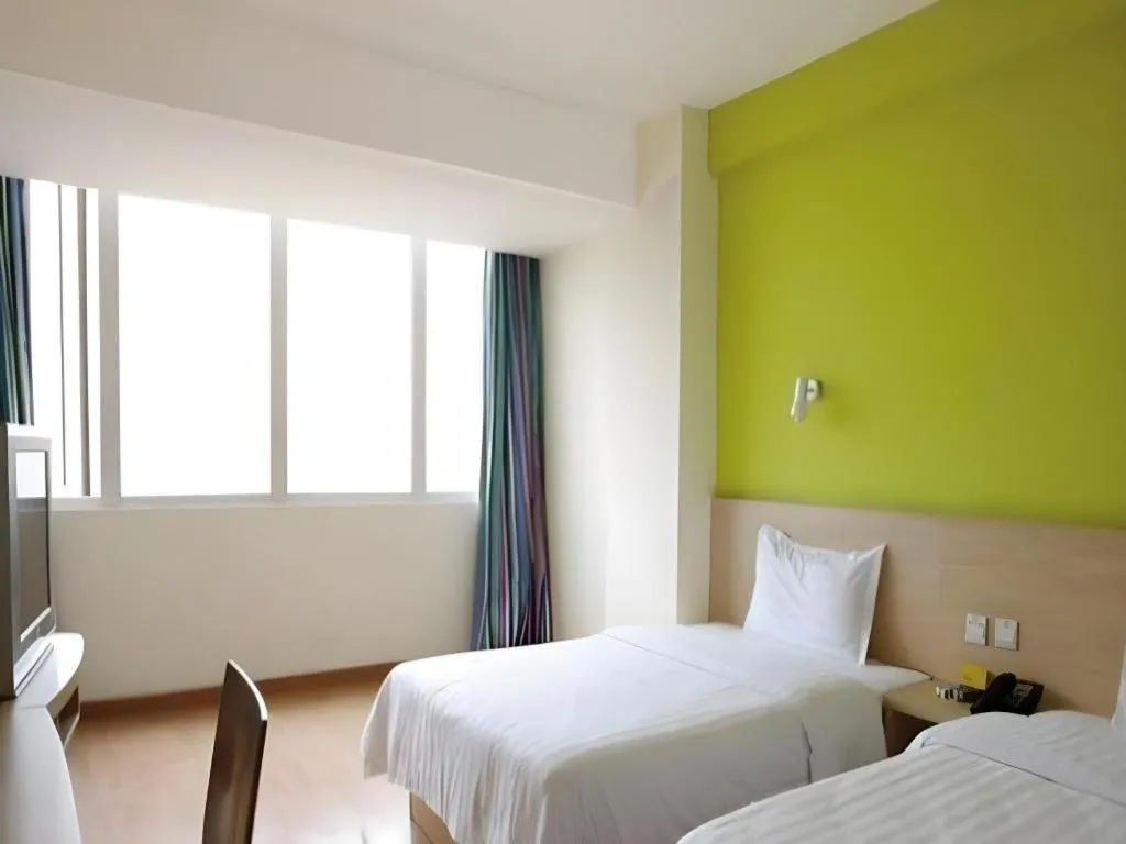 Bed in 7 Days Inn Luoyang Railway Station Wangcheng Avenue
