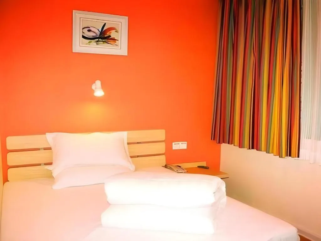 Bed in 7 Days Inn Luoyang Railway Station Wangcheng Avenue