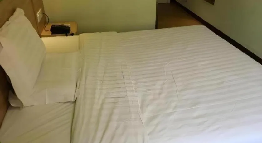 Bed in 7 Days Inn Bijie Jinsha Hebin Road