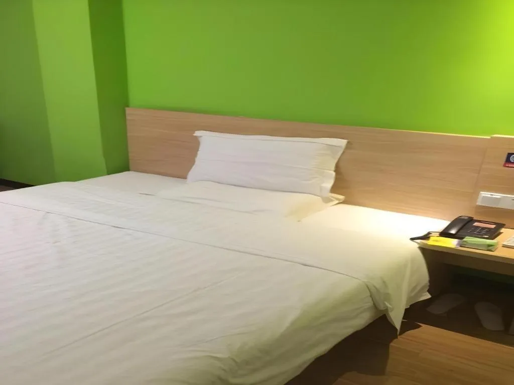 Bed in 7 Days Inn Bijie Jinsha Hebin Road