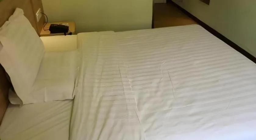 Bed in 7 Days Inn Bijie Jinsha Hebin Road