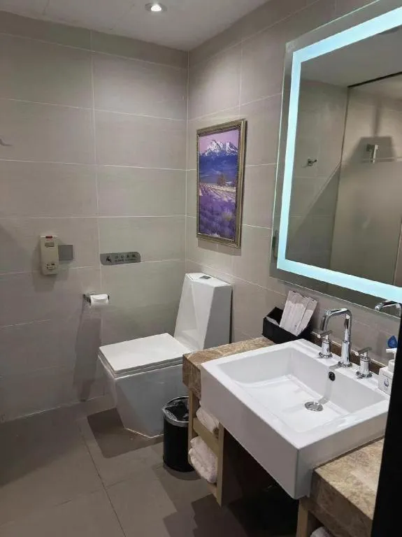 LAVANDE Hotel Dalian Huanan Square North Railway Station