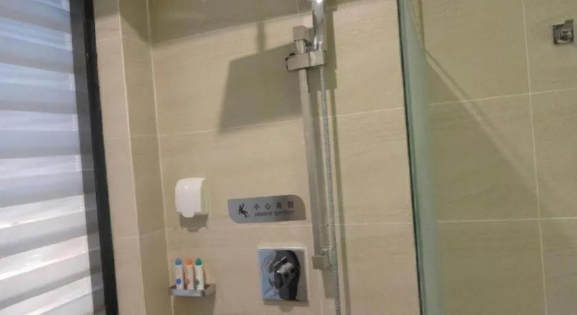 LAVANDE Hotel Dalian Huanan Square North Railway Station