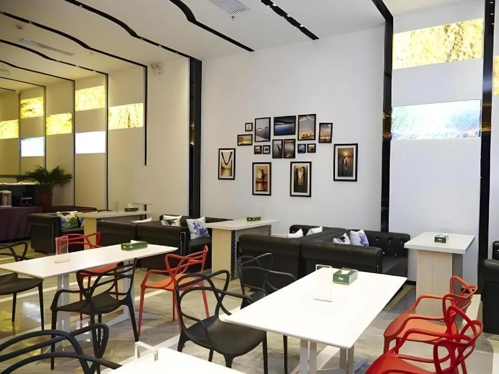 LAVANDE Hotel Dalian Huanan Square North Railway Station